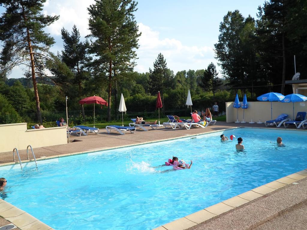 Camping Les Pinasses La Chapelle  Exterior photo